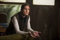 Colony – Pictured: Katie Bowman (Sarah Wayne Callies)