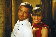 Der Weihnachtshund – Florian Fitz (Max), Nadeshda Brennicke (Katrin).