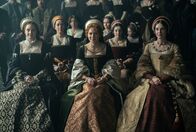 Becoming Elizabeth – v.l.n.r.: Mary Tudor (Romola Garai), Elizabeth Tudor (Alicia von Rittberg) und Catherine Parr (Jessica Raine).