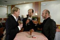 Stromberg – L-R: Herr Becker (Lars Gärtner), Bernd Stromberg (Christoph Maria Herbst), Herr Wehmeyer (Simon Licht)