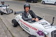 Tobis Städtetrip – Tobias Kämmerer (vorne) und hr3-Gewinner Daniel Felde auf Hot Rod Tour.