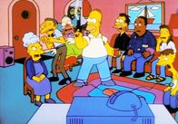 Die Simpsons – Überall wo Homer (M.) mit seinem neuen Schiesseisen auftaucht, bricht Panik aus. Anscheinend will niemand von ihm «beschützt» werden.
