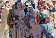Licht – Joseph Anton Paradis (Lukas Miko), Maria Rosalia Paradis (Katja Kolm), Maria Theresia "Resi" Paradis (Maria Dragus), Agi (Maresi Riegner), Jungfer Ossine (Susanne Wuest).