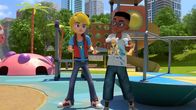 Power Players – Lucas Action-Figur ist kaputtgegangen.
