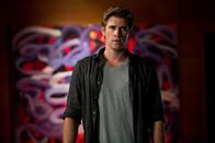 Paranoia - Riskantes Spiel – Der begabte Technologie-Experte Adam Cassidy (Liam Hemsworth) will es ganz nach oben schaffen.