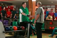 Modern Family – Jay (Ed O'Neill, r.), Martin (Oliver Platt)
