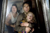 Krieg der Welten – (v.l.n.r.) Harlan Ogilvy (Tim Robbins); Ray Ferrier (Tom Cruise); Rachel Ferrier (Dakota Fanning)