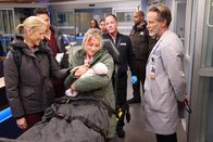 Chicago Med – (l-r) Jessy Schram als Hannah Asher, Erinn Fredin als Tiffany Thompson, Steven Weber als Dean Archer
