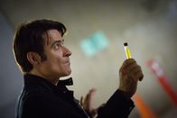 Extant – Jetzt ganz vorsichtig: Sollte Hideki nicht auf James' (Goran Visnjic) Trick mit der Essenz hereinfallen, könnte Molly sterben ...