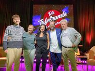 Die Tafelrunde – Benedikt Mitmannsgruber, Verena Scheitz, Nadja Maleh, Gerald Fleischhacker, Florian Scheuba.