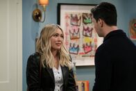 How I Met Your Father – Sophie (Hilary Duff, l.); Drew (Josh Peck, r.)