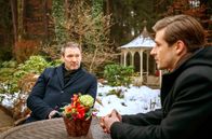 Sturm der Liebe – Christoph (Dieter Bach, l.) will Paul (Sandro Kirtzel, r.), als seinen Ziehsohn nicht verlieren.