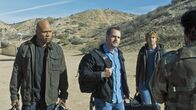 Navy CIS: L.A. – Einsatz auf Leben und Tod in Afghanistan: Sam (LL Cool J, l.), Callen (Chris O'Donnell, M.) und Deeks (Eric Christian Olsen, r.) ...
