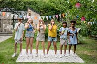 Mega Moment – L-R: Luca Sommerauer, Brinn Leo Furey, Emma Filipovic, Daria Tayel, Malik Camara, Nele Perklitsch