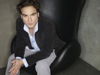The Big Bang Theory – (3. Staffel) - Durch seine Nachbarin Polly lernt Physiker Dr. Leonard Hofstadter (Johnny Galecki) ein ganz anderes Leben kennen ...