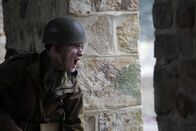 D-Day: Operation Neptune – Schauspieler John Black als Major Nigel Taylor, Britisches Fallschirmjägerregiment, Schlacht bei Benouville/Pegasus Bridge (Bildnachweis: National Geographic/Philip Edkins)