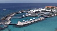 360° - Geo-Reportage – Die Karibikinsel Curaçao ist mit einer reichen Unterwasserflora und -fauna gesegnet. Hier gibt es seit 2004 auch ein Zentrum für Delfintherapie - eine Einrichtung für Menschen mit besonderen körperlichen oder seelischen Bedürfnissen.