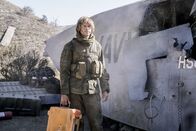 Navy CIS: L.A. – Deeks (Eric Christian Olsen) und seine Kollegen müssen in Syrien Asakeem dingfest machen. Keine leichte Aufgabe, als ein Teammitglied auch noch schwerverletzt wird ...