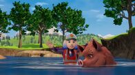 Feuerwehrmann Sam – Beim Versuch ihr Wildschwein zu retten, ist Annie in Gefahr geraten.