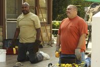 The Middle – Dave (Malcolm Foster Smith, l.); Jim (Troy Metcalf, r.)