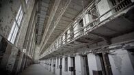 Lost Places – Allein im Zellenblock West des Ohio State Reformatory gab es 350 Zellen auf fünf Etagen.