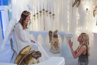 Young Sheldon – Mary (Zoe Perry, l.); Veronica Duncan (Isabel May, r.)