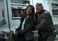 Rampage – L-R: Dr. Kate Caldwell (Naomie Harris) und Davis Okoye (Dwayne Johnson)
