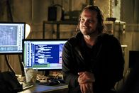 MacGyver – Cyclone (Ronnie Gene Blevins) hat seinen ganz eigenen Plan, wie er Rileys Fähigkeiten für sich nutzen kann ...
