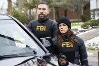 FBI: Special Crime Unit – FBI SA Omar Adom 'OA' Zidan (Zeeko Zaki, l.); FBI SA Maggie Bell (Missy Peregrym, r.)