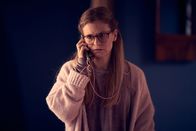 Vierwändeplus – Caro (Birte Hanusrichter) sucht nach einer neuen Bleibe, denn das gemeinsame Zusammenwohnen mit Martin trotz der Trennung fühlt sich nicht mehr richtig an.