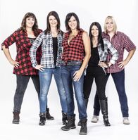 Trucker Babes Austria – L-R: Isabella, Doris, Patricia, Julia, Helga
