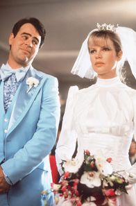 Meine Stiefmutter ist ein Alien – Steve (Dan Aykroyd) heiratet eine Außerirdische (Kim Basinger).