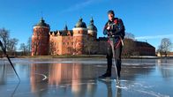 Hanseblick – Schlittschuhlaufen vor historische Kulisse - Schloss Gripsholm in Mariefred