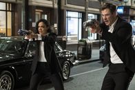 Men in Black: International – L-R: Agent M (Tessa Thompson) und Agent H (Chris Hemsworth)