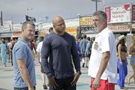 Navy CIS: L.A. – Versuchen, einen neuen Fall zu lösen: Callen (Chris O'Donnell, l.) und Sam (LL Cool J, M.) ...