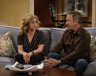 Last Man Standing – Vanessa Baxter (Nancy Travis, l.); Mike Baxter (Tim Allen, r.)