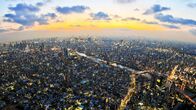 World's most Extreme – Tsunamis, Erdbeben, Vulkanausbrüche, Nuklearunfälle, ein Raketenangriff aus Nordkorea – die Liste der Gefahren, die Japans Hauptstadt drohen, ist lang. Im Risikoindex von Lloyd’s of London belegt Tokio den ersten Platz.