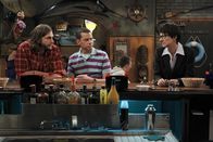 Two and a Half Men – 100983_D0422r_6e43fc8b