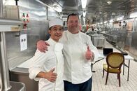 Verrückt nach Meer – Die "Prinzessin" in Funchal/Madeira/Portugal. In der Küche: Flottenchefkoch Fritz Pichler mit Sous-Chef Ike. Weiteres Bildmaterial finden Sie unter www.br-foto.de.
