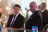 Vegas – Jerry Reynolds (Michael Reilly Burke, l.); Vincent Savino (Michael Chiklis, r.)