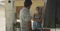 Crossing Point – Michael (Shawn Lock, l.); Olivia (María Gabriela de Faría, r.)