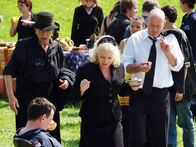 Vier Frauen und ein Todesfall – Vier Frauen und ein Todesfall (2007)