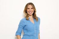 Doc Fischer – Moderatorin Julia Fischer Mit "Doc Fischer" gibt es ein neues Gesundheitsmagazin im SWR Fernsehen. Die Ärztin und Journalistin Dr. Julia Fischer präsentiert jeden Montag neueste medizinische Erkenntnisse und Behandlungsmethoden und gibt Tipps, wie man fit und gesund bleiben kann.