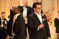 Die Trauzeugen AG – L-R: Jimmy Callahan / Bic (Kevin Hart) and Doug Harris (Josh Gad)