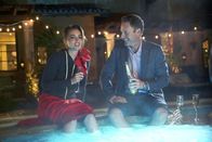Single Parents – Angie D'Amato (Leighton Meester, l.); Chris Harrison (r.)