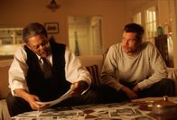 Sieben – L-R: William Somerset (Morgan Freeman), David Mills (Brad Pitt)
