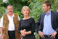 Die Rosenheim-Cops – Die Rosenheim-Cops ermitteln: Korbinian Hofer (Joseph Hannesschläger, l.) und Sven Hansen (Igor Jeftic, r.) sowie Sabine Giese (Ilona Grübel, m.). Honorarfrei - nur für diese Sendung bei Nennung ZDF und Christian A. Rieger - klick