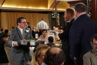 Modern Family – (v.l.n.r.) Pepper Saltzman (Nathan Lane); Mitchell Pritchett (Jesse Tyler Ferguson); Cameron Tucker (Eric Stonestreet)