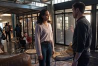 Charmed – Macy Vaughn (Madeleine Mantock, l.); Harry Greenwood (Rupert Evans, r.)