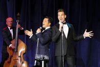 Crazy Ex-Girlfriend – Josh (Vincent Rodriguez III, l.); Nathaniel (Scott Michael Foster, r.)